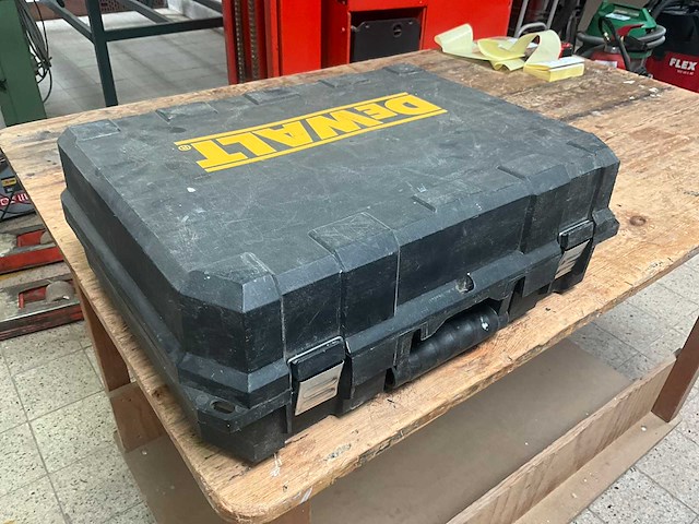 Dewalt dc616 accu nagelpistool/afwerktacker - afbeelding 7 van  7