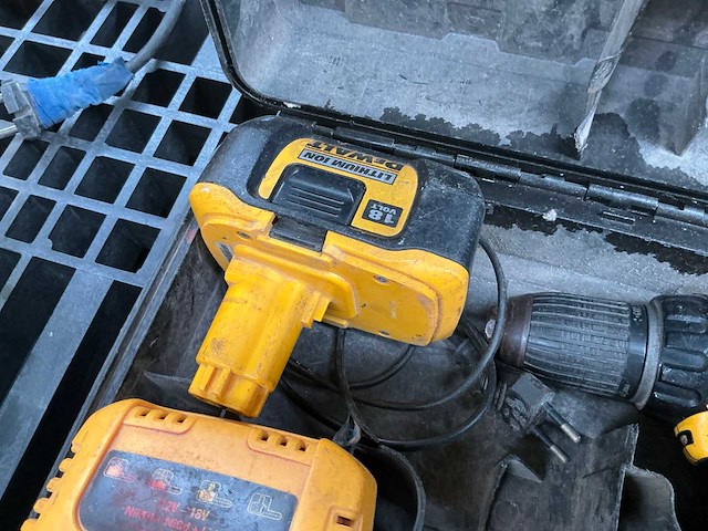 Dewalt dc722 boormachine - afbeelding 3 van  4