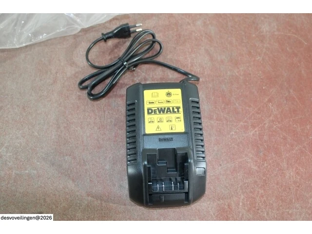Dewalt dcb100-qw 10,8v lader - afbeelding 3 van  3