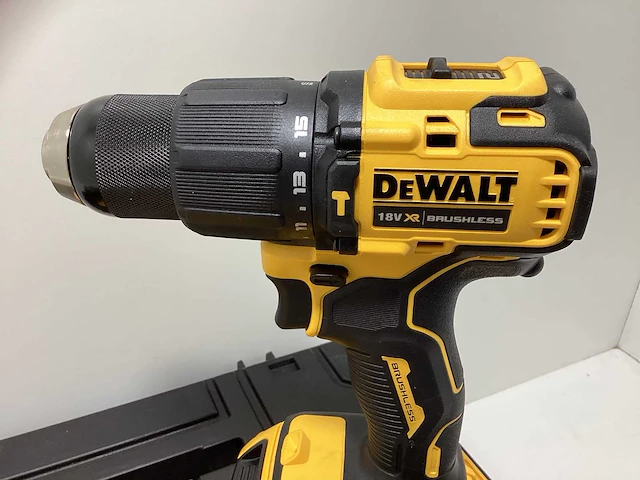 Dewalt dcd709d2t accu-slagboorschroevendraaier 18 v - afbeelding 4 van  9