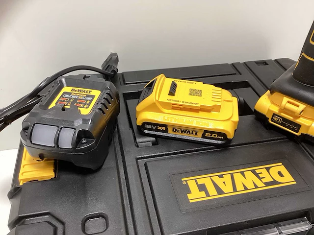 Dewalt dcd709d2t accu-slagboorschroevendraaier 18 v - afbeelding 6 van  9