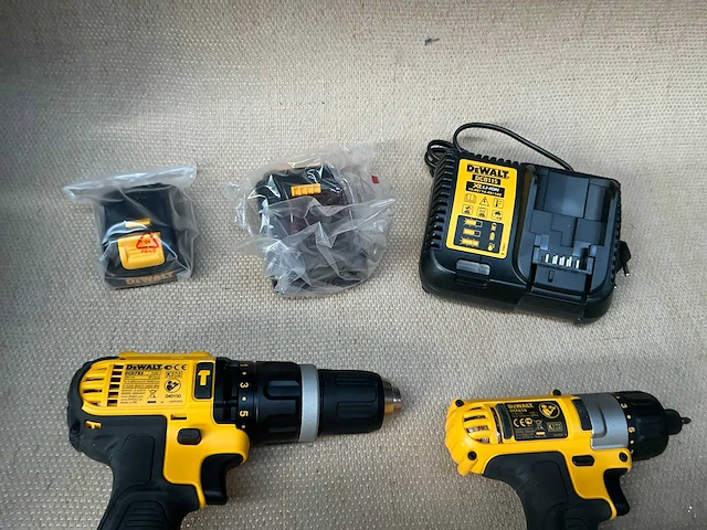 Dewalt dcd785 en dcf610 schroefboormachine-set - afbeelding 4 van  4