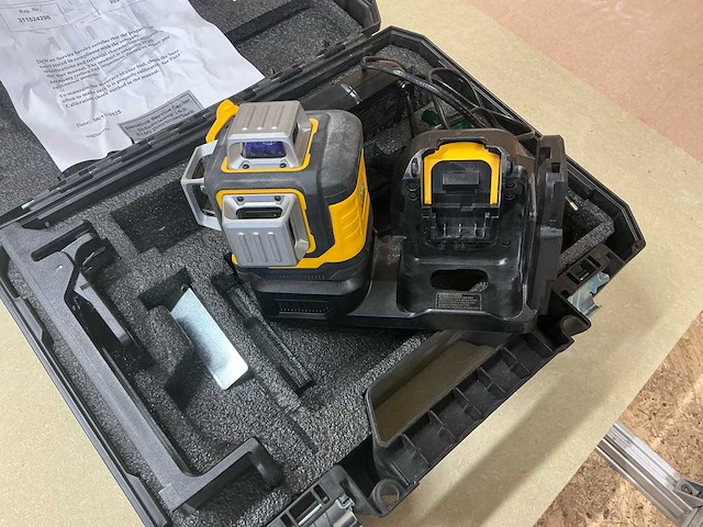 Dewalt dce089ng18 kruislaser - afbeelding 3 van  5
