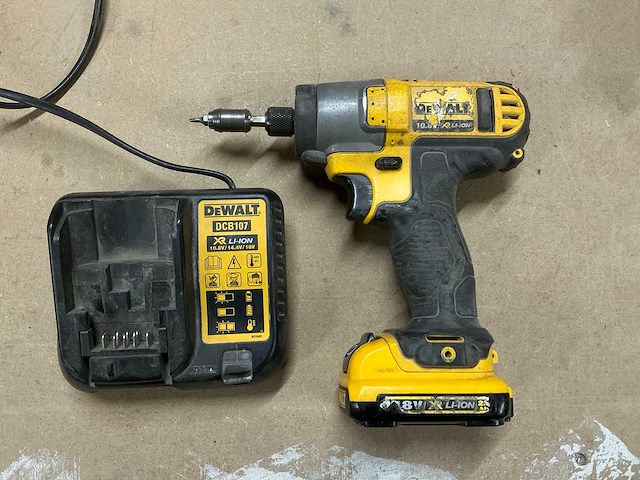 Dewalt dcf 815 slagmoersleutel - afbeelding 1 van  3