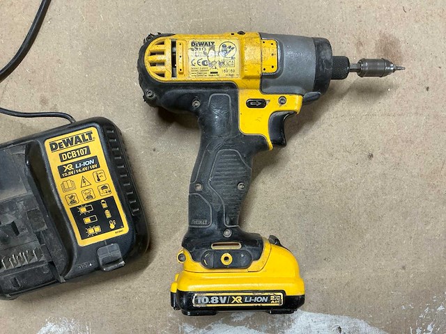 Dewalt dcf 815 slagmoersleutel - afbeelding 2 van  3