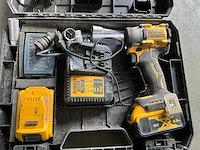 Dewalt dcf 922 accu slagmoersleutel - afbeelding 1 van  4
