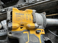 Dewalt dcf 922 accu slagmoersleutel - afbeelding 2 van  4
