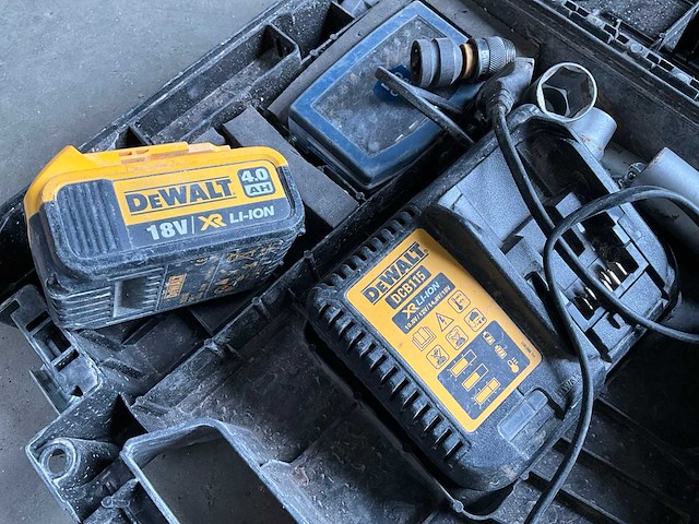 Dewalt dcf 922 accu slagmoersleutel - afbeelding 3 van  4