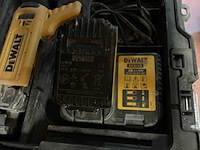 Dewalt dcf620 dcf6201 tacker - afbeelding 5 van  6