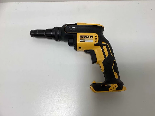 Dewalt dcf622n 18v xr accu zelftappende schroevendraaier - 2000 tpm - afbeelding 1 van  6