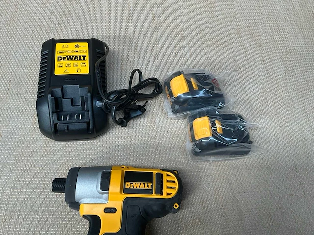 Dewalt dcf815 accu slagschroevendraaier - afbeelding 4 van  4