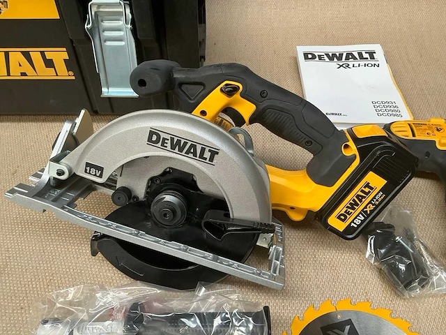 Dewalt dck294l2 accu gereedschapsset - afbeelding 3 van  6