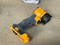Dewalt dcl030 accu draaglamp (3x) - afbeelding 3 van  3