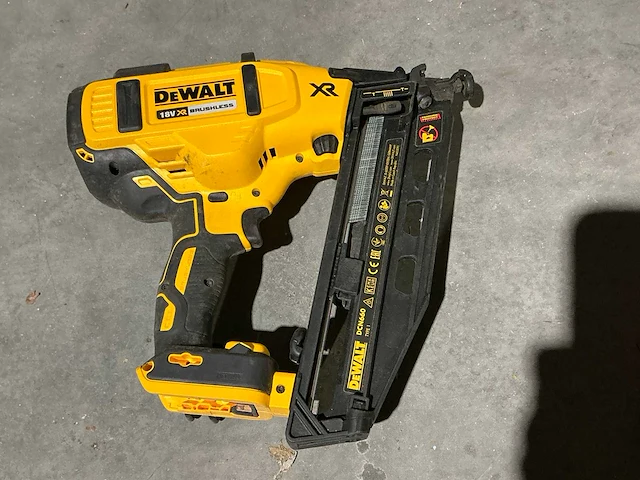 Dewalt dcn660 tacker - afbeelding 4 van  5