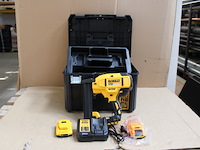 Dewalt dcn681d2-qw nietmachine - afbeelding 3 van  4