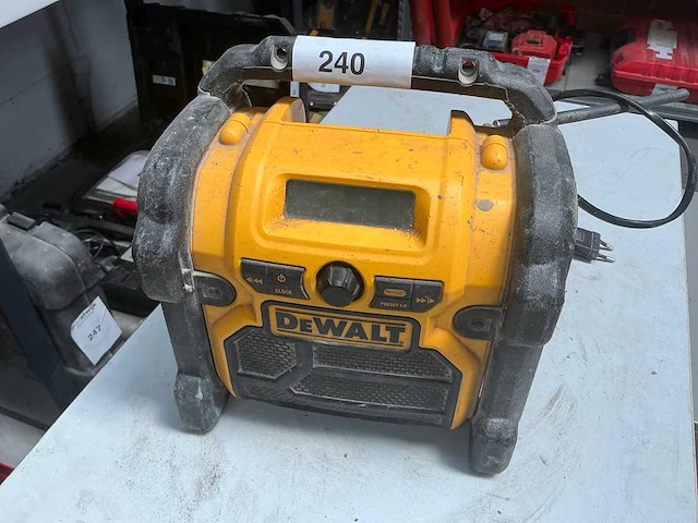 Dewalt dcr019 werfradio - afbeelding 1 van  6