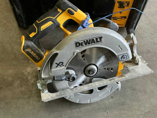 Dewalt dcs570 cirkelzaagmachine - afbeelding 3 van  5