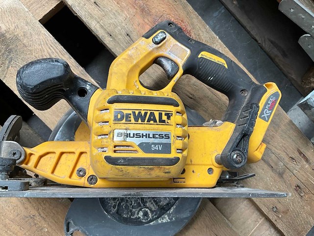 Dewalt dcs575 accu cirkelzaagmachine - afbeelding 6 van  8