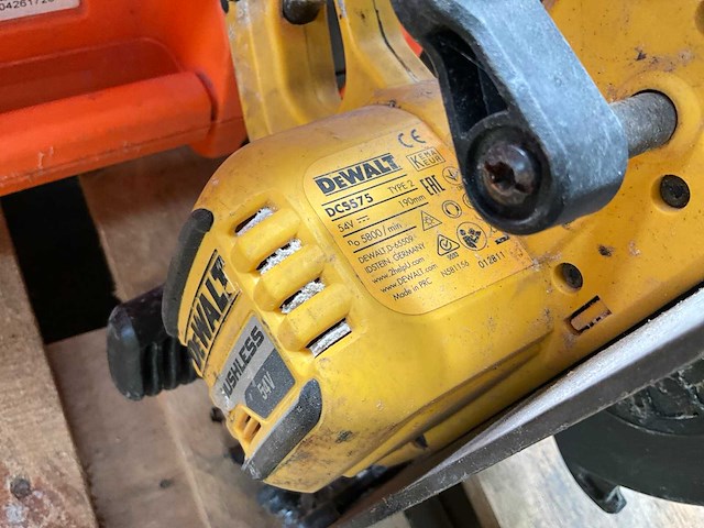 Dewalt dcs575 accu cirkelzaagmachine - afbeelding 8 van  8