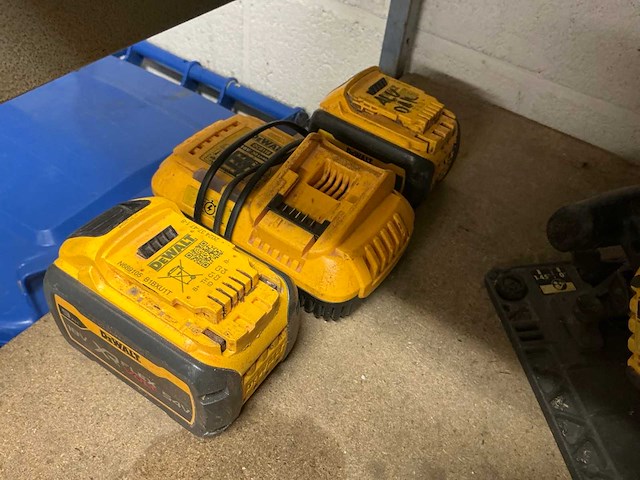 Dewalt dcs576 accu-cirkelzaag (2x) - afbeelding 5 van  5