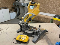 Dewalt dcs777 accu afkortcirkelzaagmachine - afbeelding 2 van  6