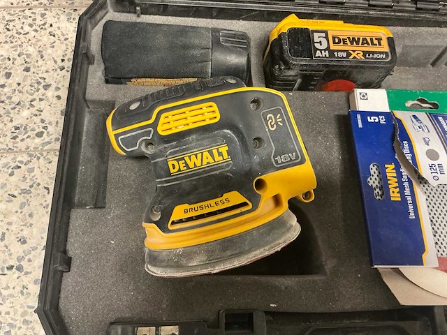 Dewalt dcw210 type 2 schuurmachine - afbeelding 4 van  5