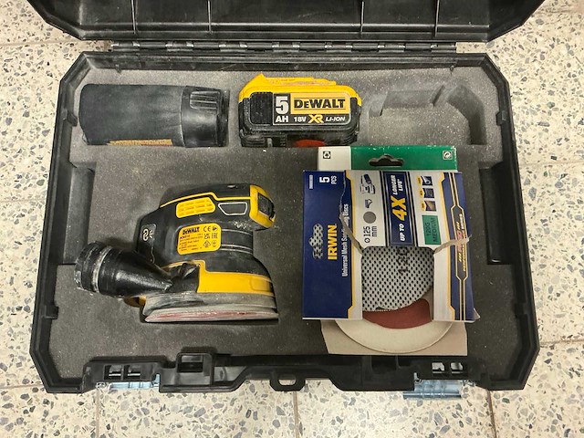 Dewalt dcw210 type 2 schuurmachine - afbeelding 1 van  5