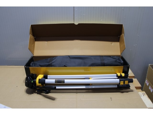 Dewalt de0881t-xj compact laserstatief - afbeelding 2 van  2