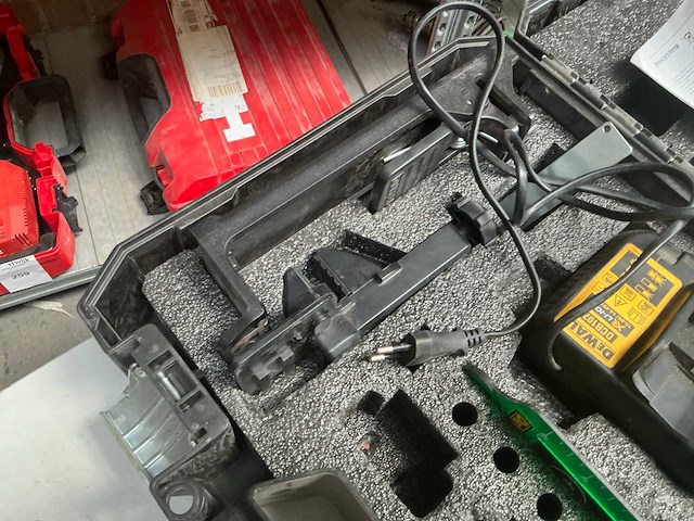 Dewalt de0892g laserdetctor - afbeelding 11 van  11