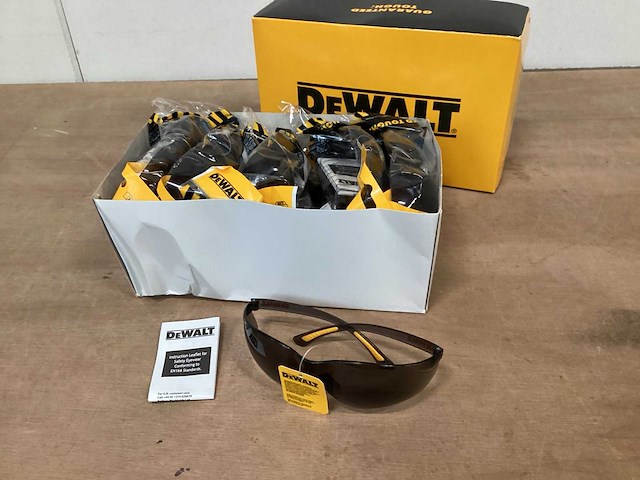 Dewalt dpg52-2d veiligheidsbril, smoke lens (60x) - afbeelding 1 van  5