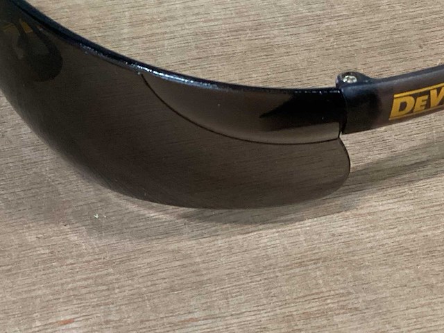 Dewalt dpg52-2d veiligheidsbril, smoke lens (60x) - afbeelding 4 van  5