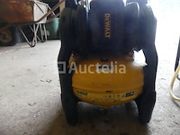 Dewalt draagbare batterijcompressor dcc1054 snoerloos - afbeelding 1 van  8