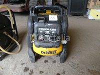 Dewalt draagbare batterijcompressor dcc1054 snoerloos - afbeelding 7 van  8