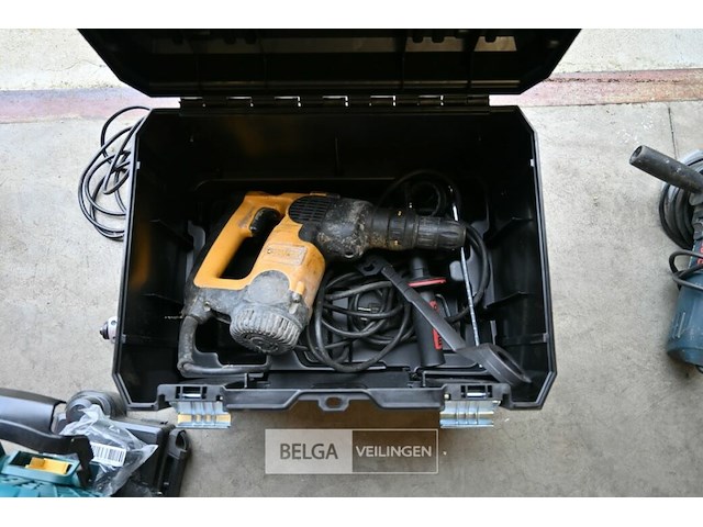 Dewalt drilboor in koffer - afbeelding 1 van  3