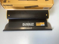Dewalt drywall spachtelmes 14” / 356mm - afbeelding 1 van  4