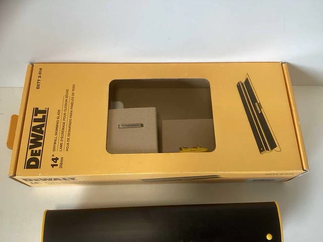 Dewalt drywall spachtelmes 14” / 356mm - afbeelding 2 van  4