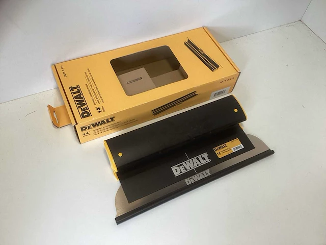 Dewalt drywall spachtelmes 14” / 356mm - afbeelding 2 van  7
