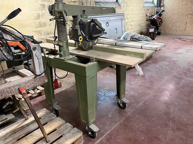 Dewalt dw 1603 radiaalzaag - afbeelding 8 van  14