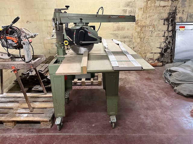 Dewalt dw 1603 radiaalzaag - afbeelding 9 van  14