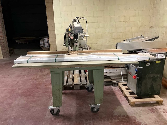 Dewalt dw 1603 radiaalzaag - afbeelding 11 van  14