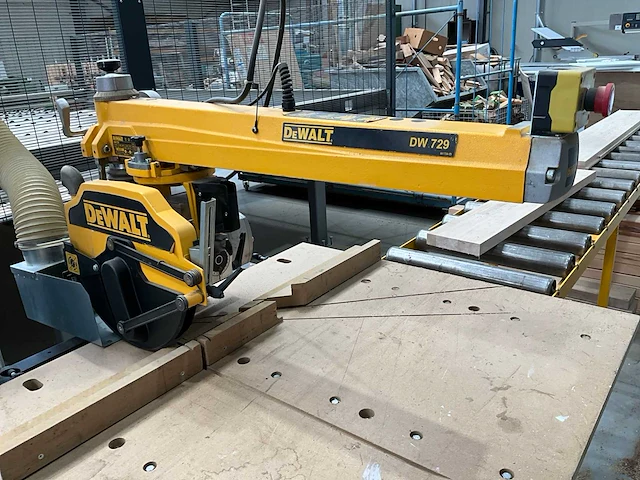 Dewalt dw 729 radiaalafkortzaagmachine - afbeelding 3 van  8