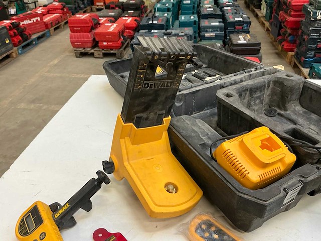 Dewalt dw077 bouwlaser - afbeelding 7 van  9