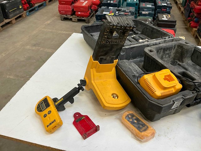 Dewalt dw077 bouwlaser - afbeelding 4 van  9