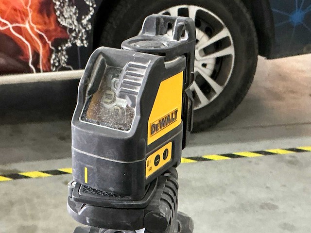 Dewalt dw088 bouwlaser - afbeelding 1 van  5