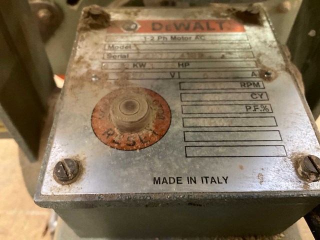 Dewalt dw110 radiaalafkortzaagmachine - afbeelding 3 van  3