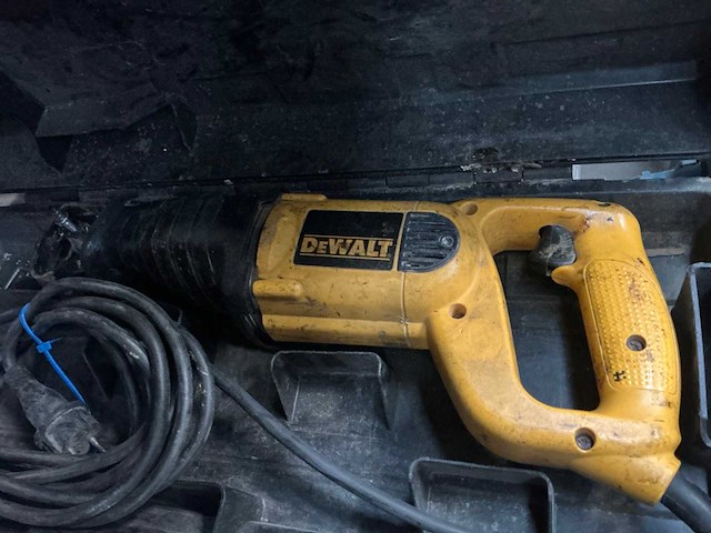 Dewalt dw303-qs reciprozaag - afbeelding 2 van  3