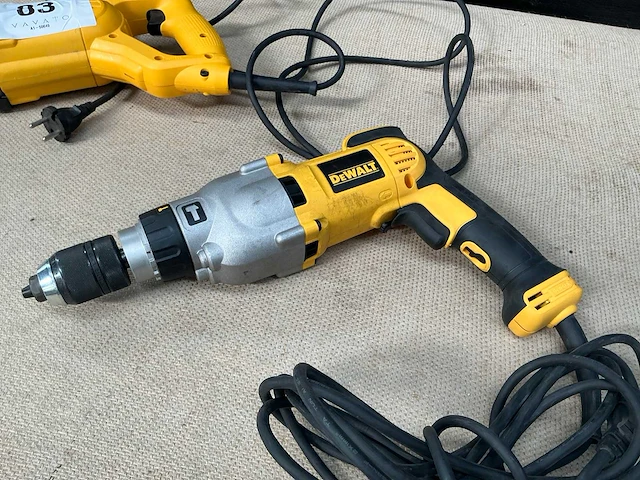 Dewalt dw304pk / dwd530 reciperozaag en boormachine - afbeelding 2 van  7