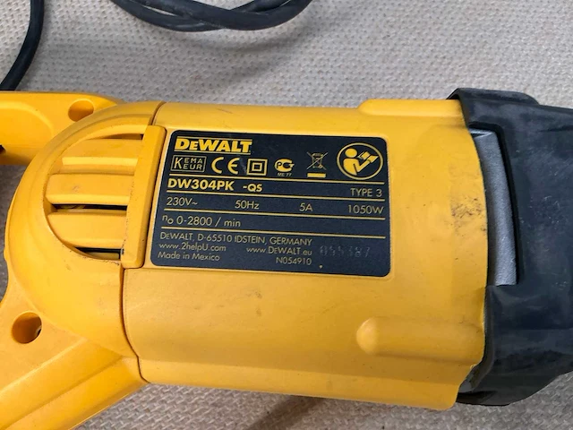 Dewalt dw304pk / dwd530 reciperozaag en boormachine - afbeelding 7 van  7