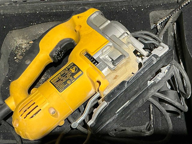 Dewalt dw331k decoupeerzaag - afbeelding 2 van  3