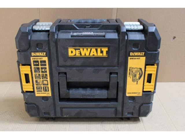 Dewalt dw331kt-qs decoupeerzaag - afbeelding 1 van  3